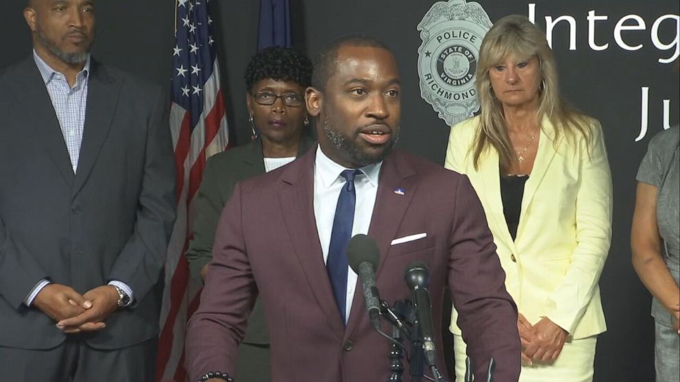 PHOTO: Richmond Mayor Levar Stoney addresses reporters, July 6, 2022.