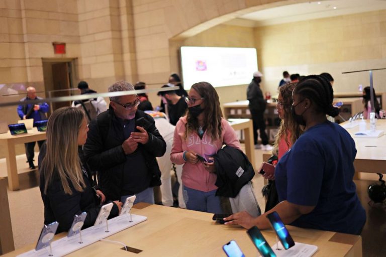 Will Apple see a wave of unionization like Starbucks?
