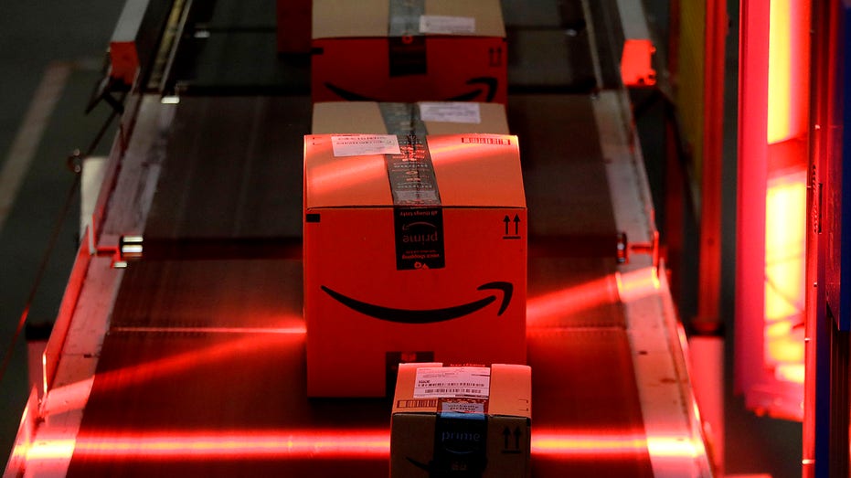 Amazon package on conveyorbelt