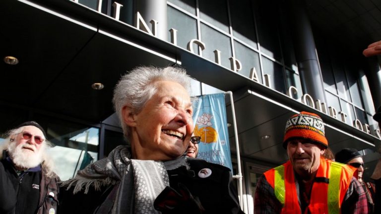 Dorli Rainey, symbol of Occupy movement, dies at 95