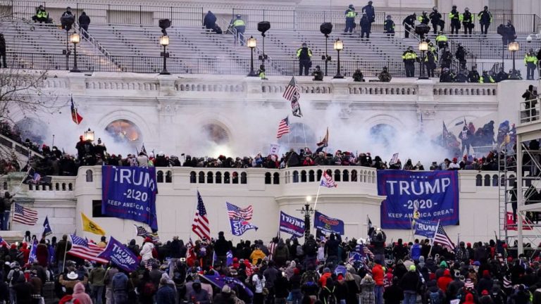 Feds seek 8-year prison term for officer who stormed Capitol