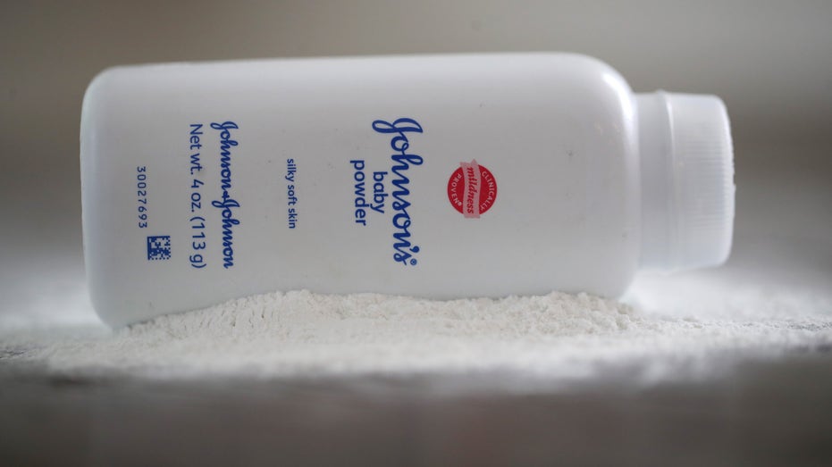 Johnson & Johnson baby powder