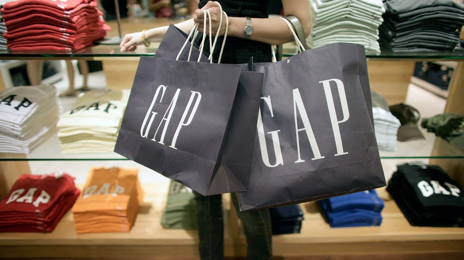 Gap shopping bags