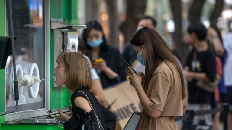 Thousands stranded in China resort city amid COVID lockdown