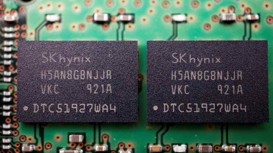Memory chips on circuit board