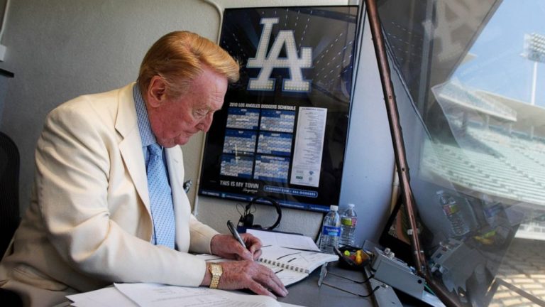 Vin Scully, Dodgers broadcaster for 67 years, dies at 94