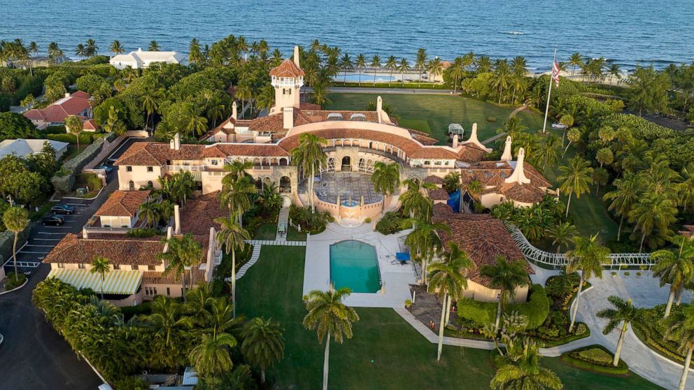PHOTO: Former President Donald Trump's Mar-a-Lago estate stands in Palm Beach, Fla., Aug. 10, 2022.