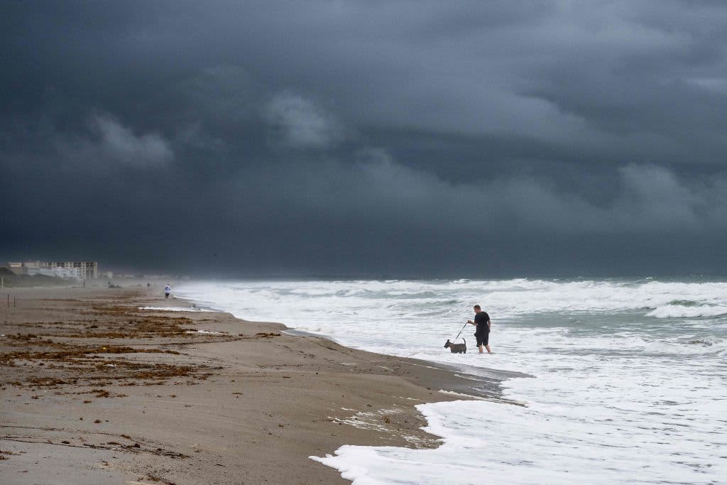 Florida prepares for Hurricane Ian's impact