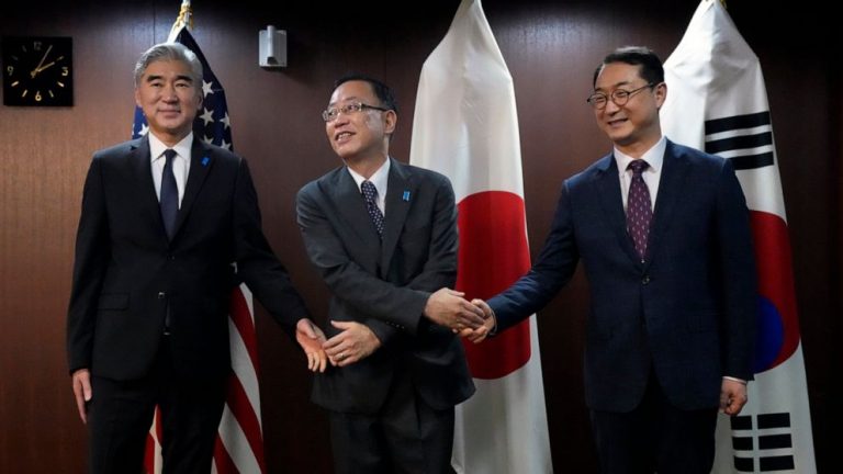 Japan, US, S Korea reaffirm joint response to N Korea threat