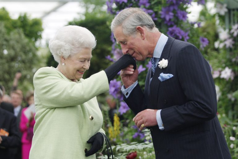 King Charles III pays tribute to Queen Elizabeth II
