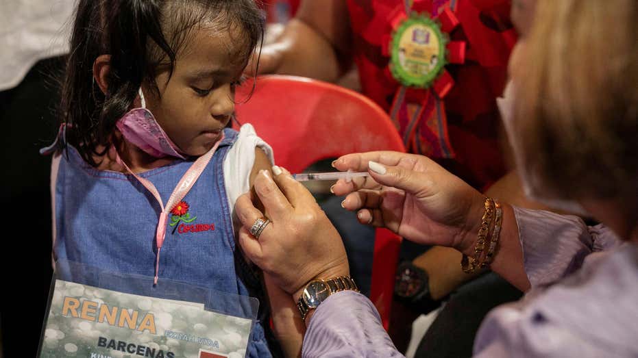 Student gets vaccinated