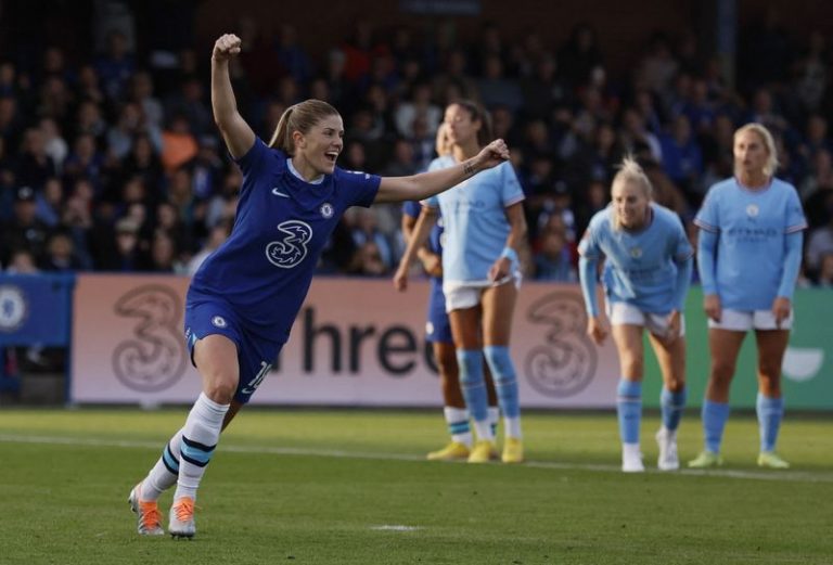 Soccer-Chelsea beat Man City after Arsenal and Spurs set WSL crowd record