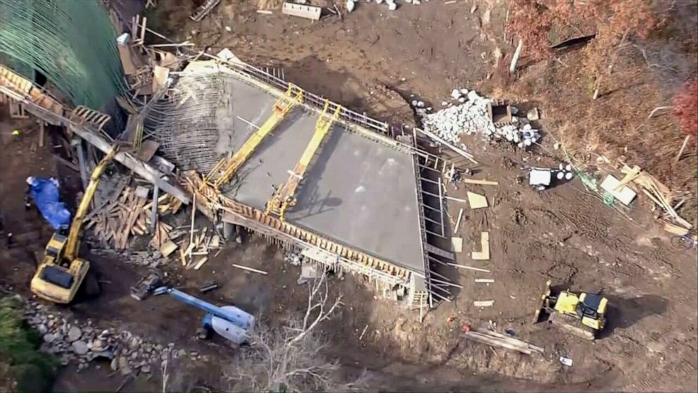 PHOTO: Authorities said one person is dead after a bridge that was under construction near Kansas City, Missouri, collapsed, Oct. 26, 2022. 