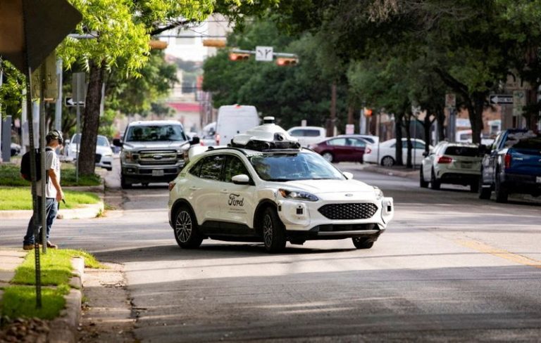 Analysis-Ford, VW pop the automated-vehicle bubble with Argo AI exit