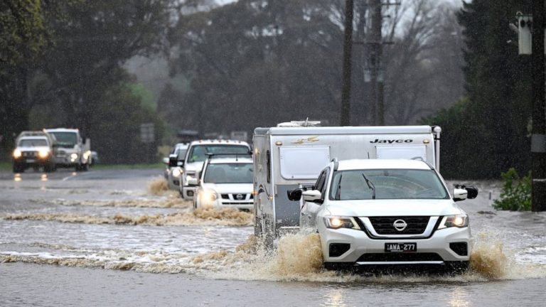 Flood warnings as southeast Australia lashed by heavy rain