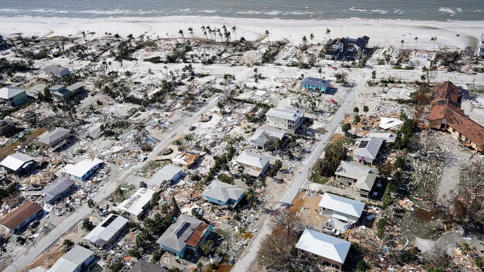 PHOTO: Damaged homes and debris in the aftermath of Hurricane Ian, Sept. 29, 2022, in Fort Myers, Fla.