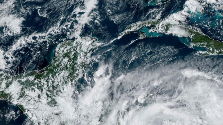 Hurricane Julia bears down on Nicaragua’s Caribbean coast