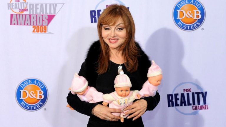 Judy Tenuta, brash ‘Goddess of Love’ comedian, dies at 72