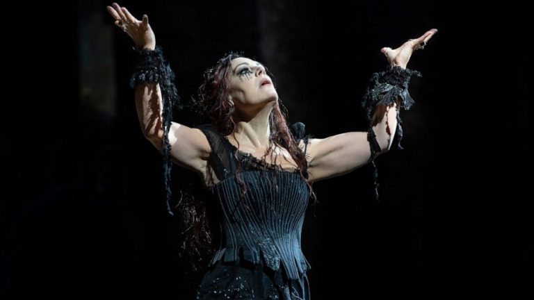 Met Opera starts streaming of live performances to homes