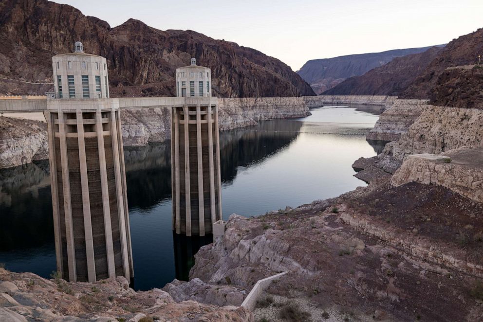 PHOTO: Lake Meads white bathtub ring reveals historic water level decline near Hoover Dam on Sept. 16, 2022 in Boulder City, Nevada.