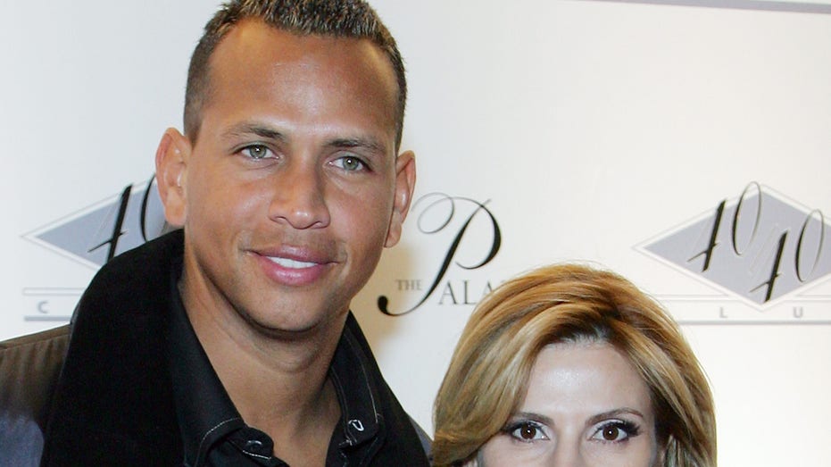 Alex Rodriguez, Cynthia Scurtis