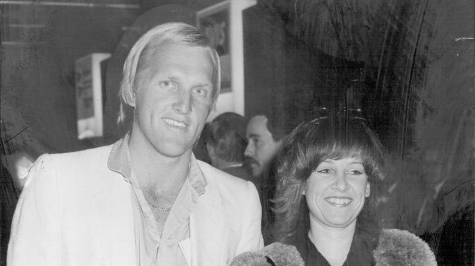 Greg Norman, Laura Andrassy