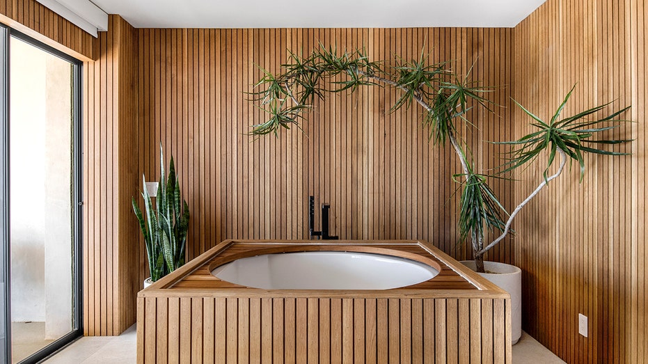 Steve McQueen's soaking tub