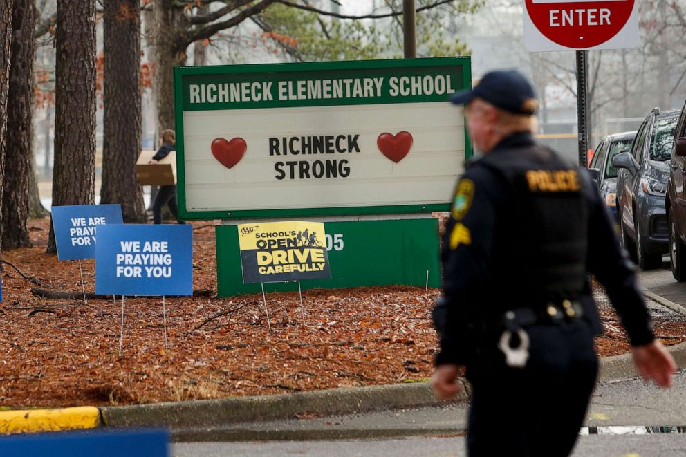 PHOTO: Children arrive at Richneck Elementary School for the first day of classes back at the school, Jan. 30, 2023, in Newport News, Va.