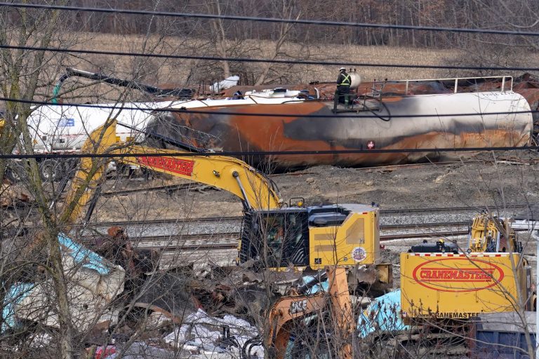 Feds point to overheated wheel bearing in report on Ohio train derailment