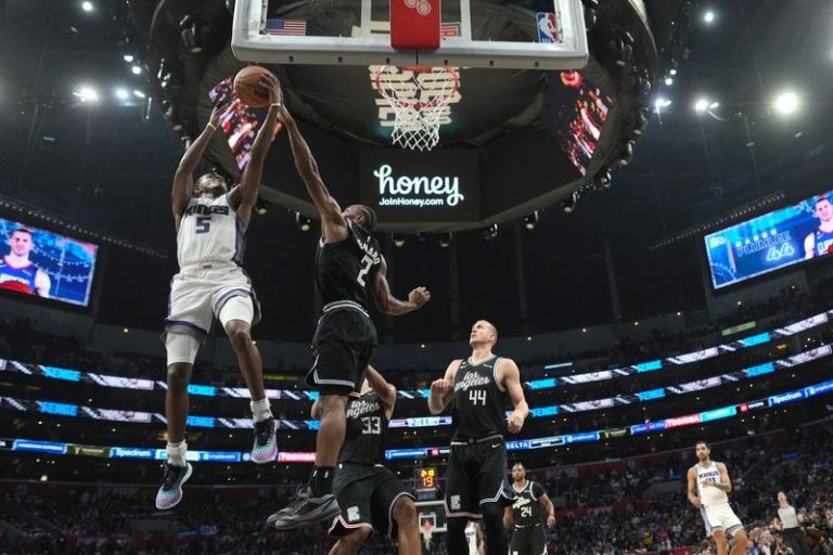 NBA roundup: Kings edge Clippers 176-175 in 2OT