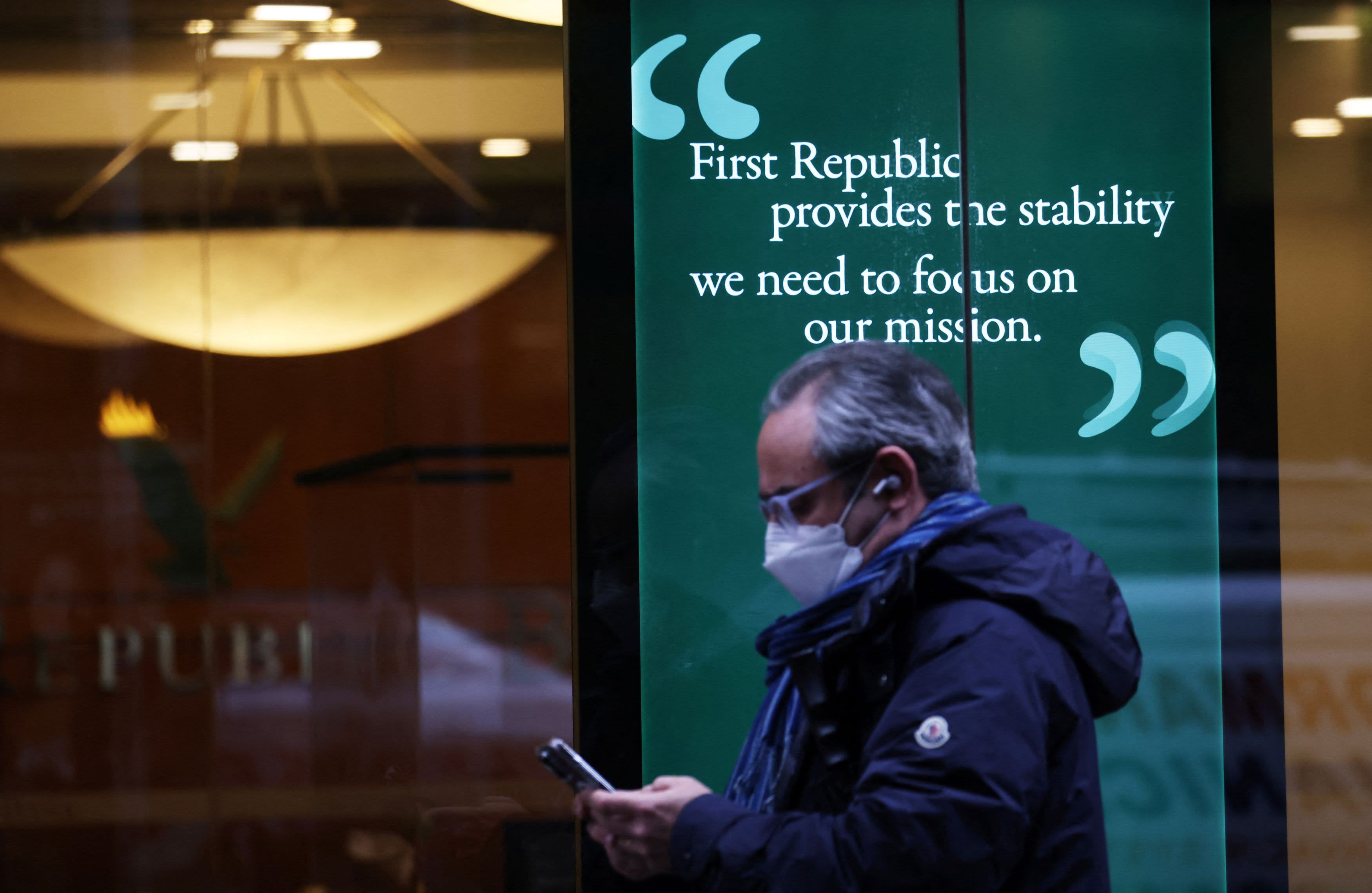 First Republic's stock could be stuck at $25 even if deposits start to return, Morgan Stanley says