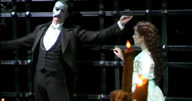 “Phantom of the Opera” to close after 35 years on Broadway