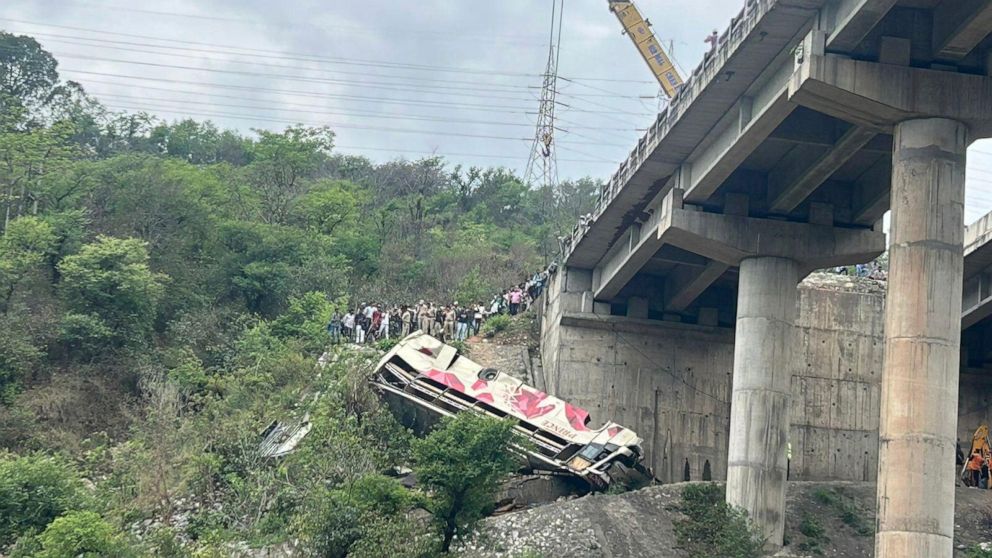 India Kashmir Bus Crash