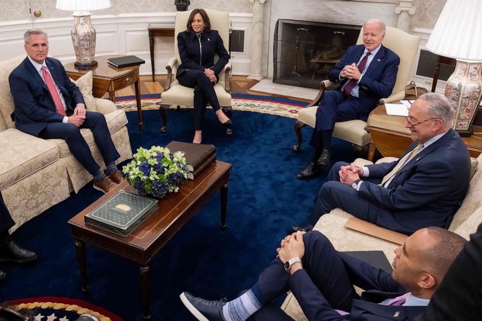 PHOTO: President Joe Biden holds a meeting on the debt limit with, from left, House Speaker Kevin McCarthy, Vice President Kamala Harris, Senate Majority Leader Chuck Schumer and House Minority Leader Hakeem Jeffries, in the Oval Office, May 16, 2023.
