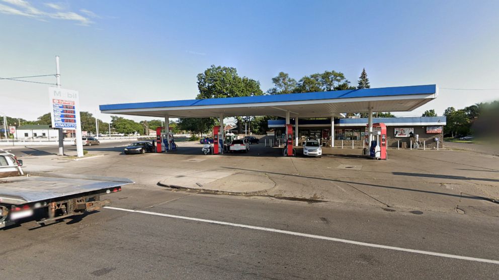 PHOTO: Exxon Mobile gas station in Detroit