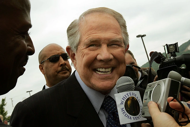 LYNCHBURG, VA - MAY 22: Religious broadcaster Pat Robertson arrives for the funeral of the Rev. Jerry Falwell at Thomas Road Baptist Church May 22, 2007 in Lynchburg, Virginia. Falwell, the influential evangelist whose conservative Christian empire influenced national politics, died a week ago after collapsing in his office at Liberty University. He was 73. (Photo by Mario Tama/Getty Images)