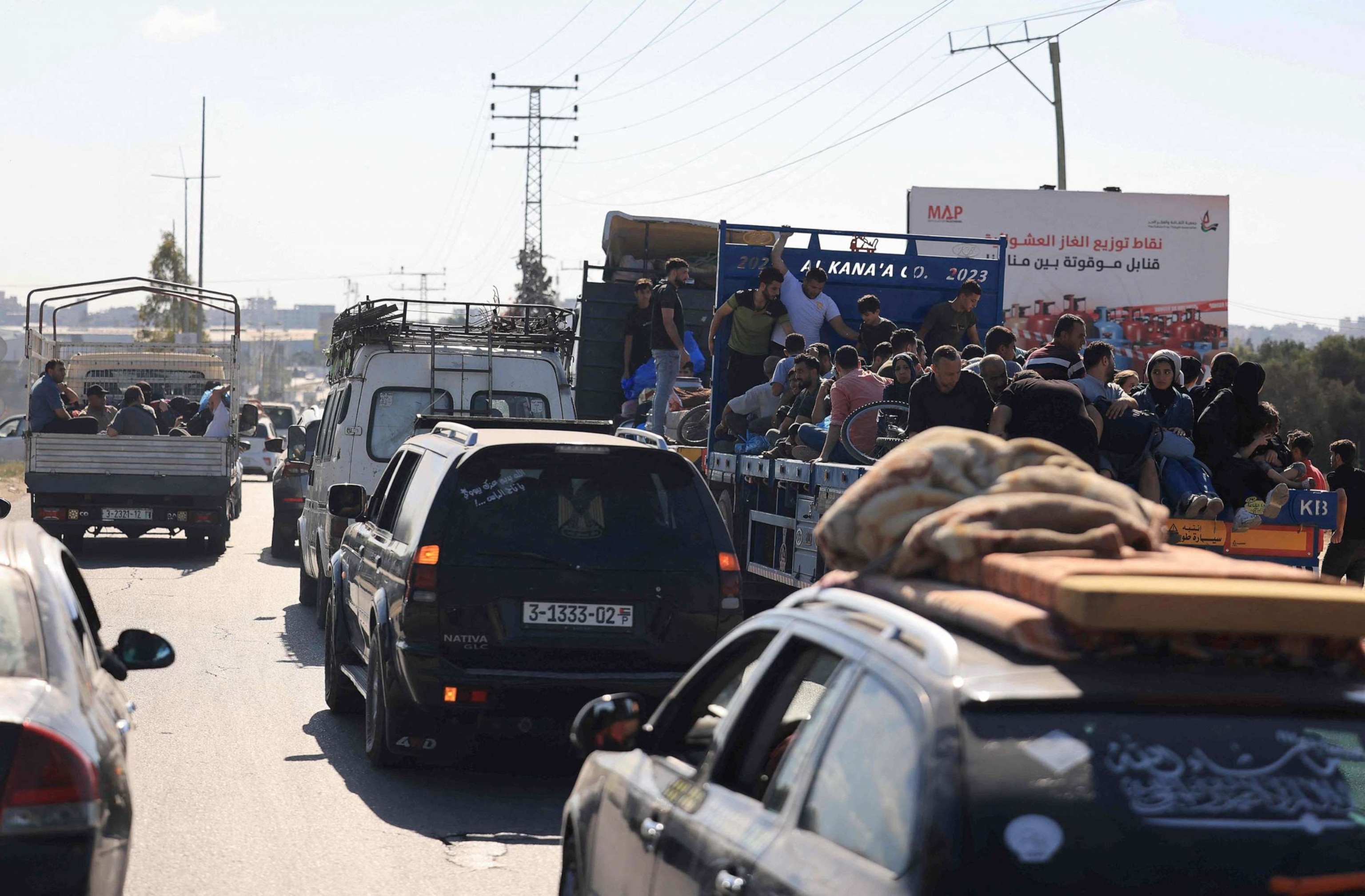 PHOTO: Hundreds of Palestinian families with their belongings flee following the Israeli army's warning to leave their homes and move south before an expected ground offensive, in Gaza City on Oct. 13, 2023.