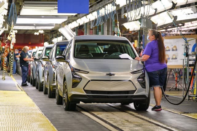 GM to delay all-electric truck production at Michigan plant until late-2025