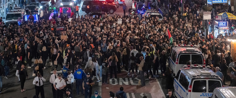 Protesters gather outside Grand Central Terminal during a rally calling for a ceasefire between Israel and Hamas on Friday, Oct. 27, 2023, in New York. (AP Photo/Jeenah Moon)