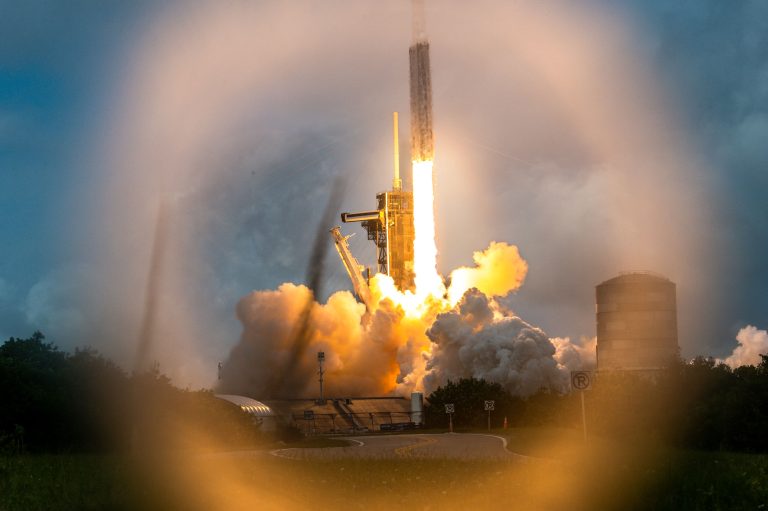 SpaceX, Blue Origin, Virgin Galactic executives urge senators to improve the FAA