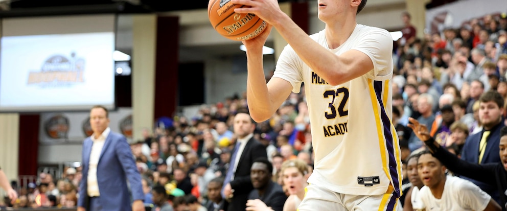 FILE - Montverde's Cooper Flagg plays against La Lumiere during a high school basketball game at the Hoophall Classic, Saturday, Jan. 14, 2023, in Springfield, Mass. Cooper Flagg, the nation’s consensus top player in the 2024 recruiting class, announced Monday, Oct. 30, that he will play his college basketball at Duke.(AP Photo/Gregory Payan, File)