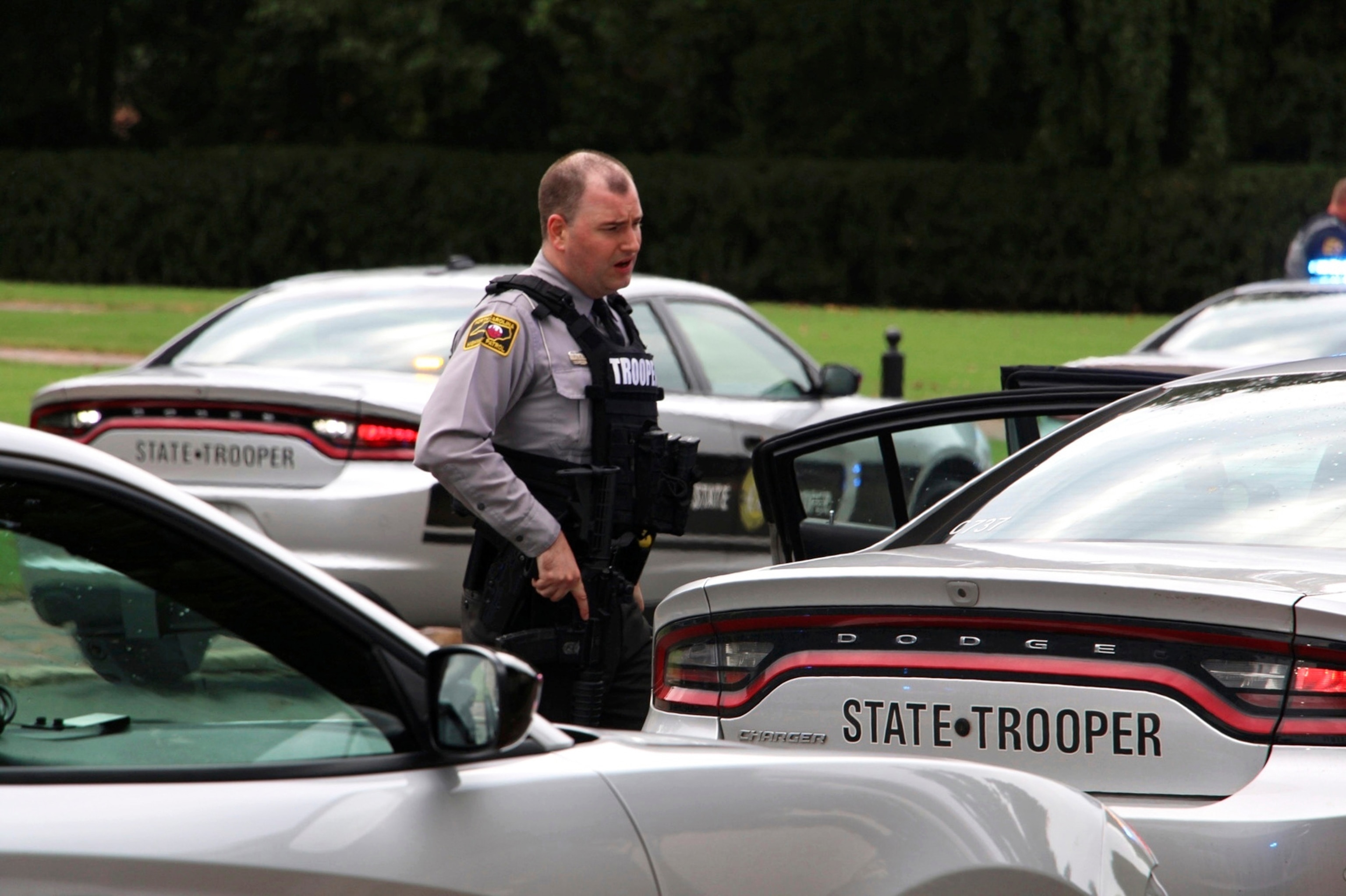 PHOTO: Law enforcement respond to the University of North Carolina at Chapel Hill campus in Chapel Hill, N.C., Aug. 28, 2023, after the university locked down and warned of an armed person on campus.