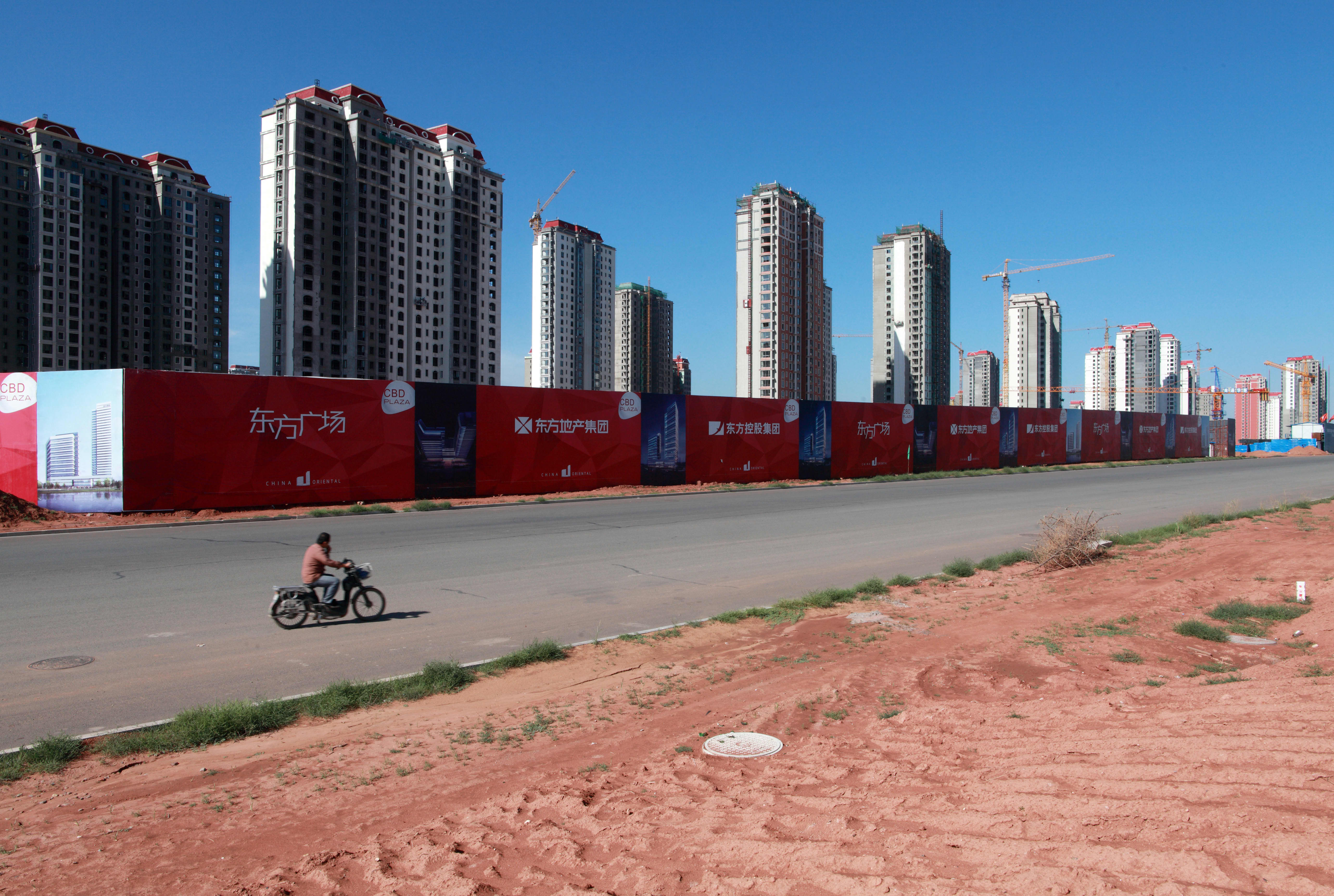 Does China's real estate crisis put the global economy at risk?