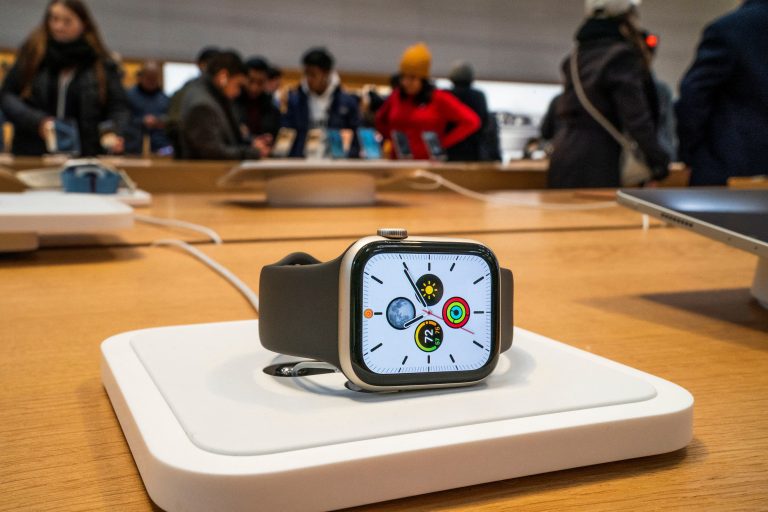 Apple will sell latest Apple Watch models again after import ban temporarily stopped by U.S. appeals court