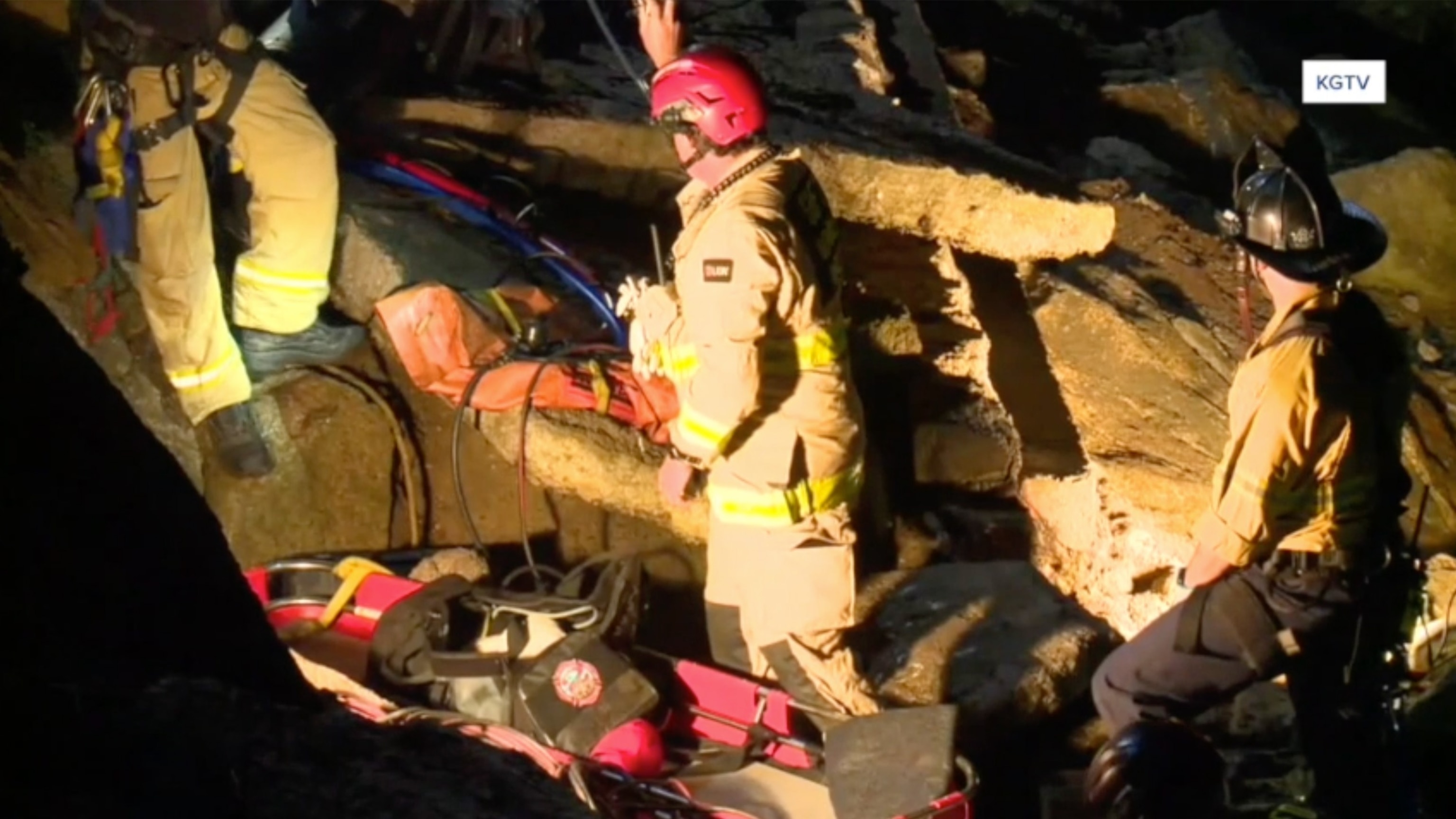 PHOTO: Crews work to rescue a man who became trapped under broken concrete in the San Diego community of Sunset Cliffs. 