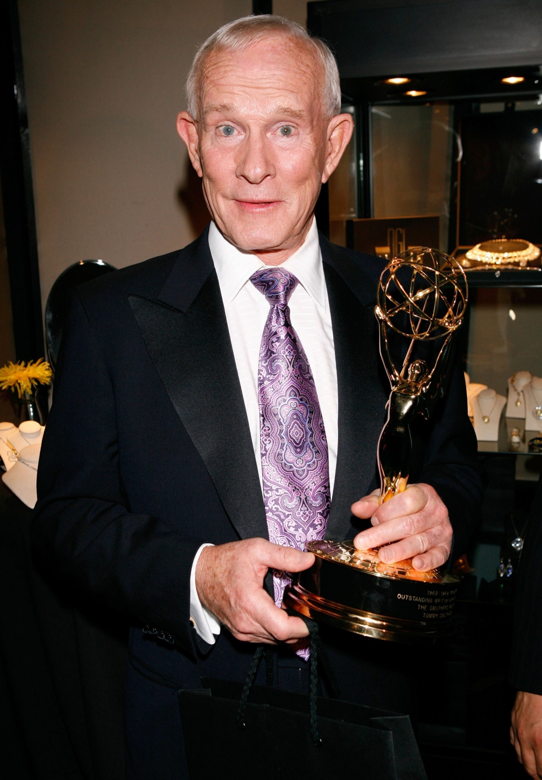 PHOTO: Comedian Tommy Smothers attends the Presenters Gift Lounge celebrating the 60th Primetime Emmy Awards at the Nokia Theatre on September 21, 2008 in Los Angeles.