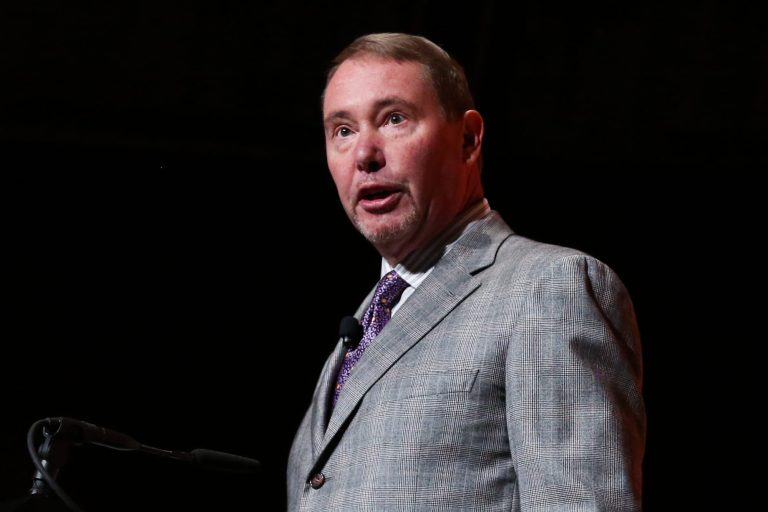 Jeffrey Gundlach says all the ‘Goldilocks’ talk makes him nervous, thinks recession is still likely