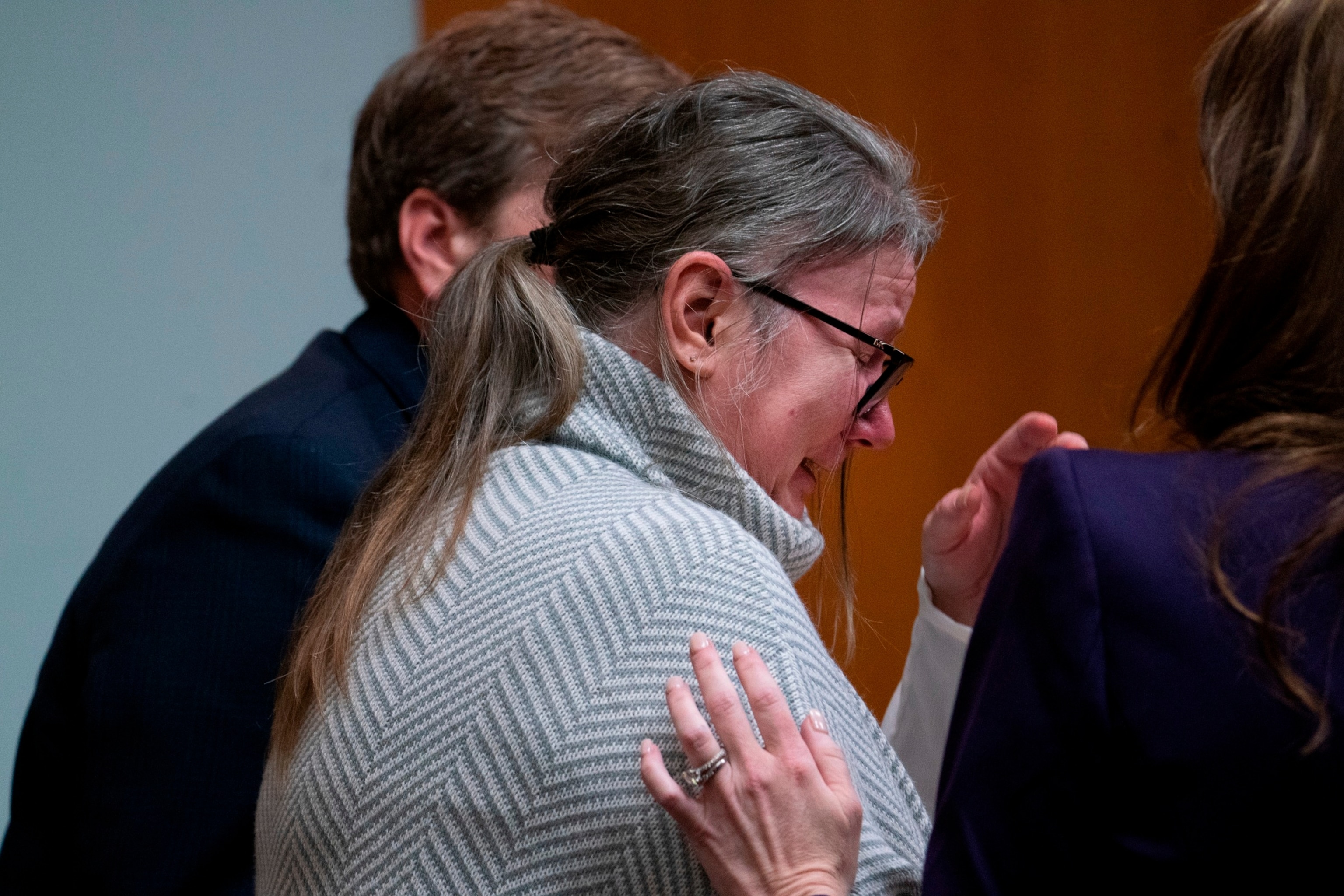 PHOTO: Jennifer Crumbley becomes emotional in the courtroom of Oakland County Judge Cheryl Matthews after seeing video of her son walking through Oxford High School during the Nov. 30, 2021 shooting, Jan. 25, 2024, in Pontiac, Mich. 