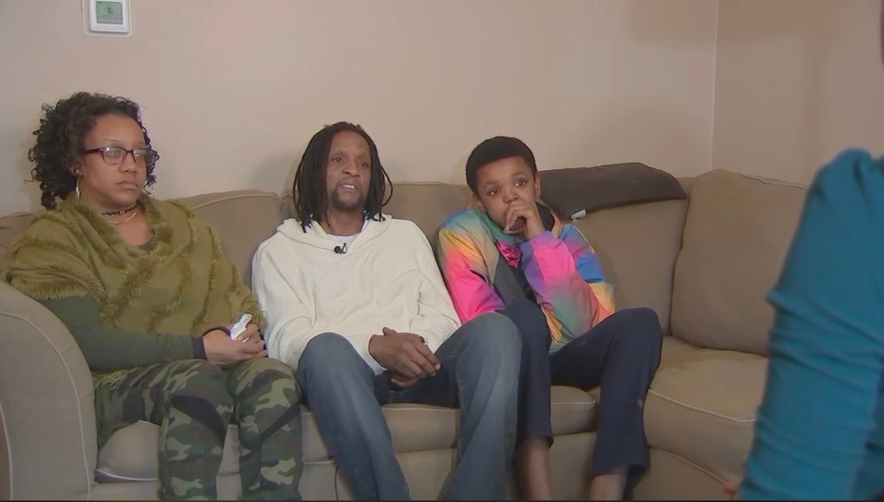 PHOTO: Gwendolyn Toran and Eric Thompson with their son, Avarius Thompson speak with WLS after he was tased by police.