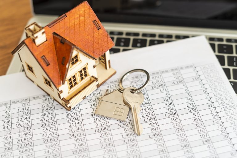 7% interest rates hit weekly mortgage demand hard